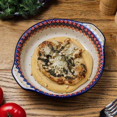 Стейк из цветной капусты с хумусом в Ресторан-сыроварня Брынза по цене 750