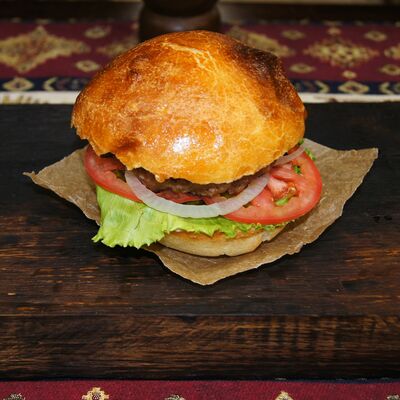 Бургер с куриной котлетой в FastШашлык и Хинкали по цене 350 ₽