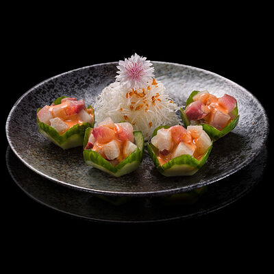 Сашими Хамачи Спайси в Koi sushi bar по цене 1290 ₽