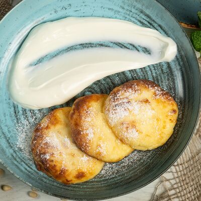 Сырники творожные на деревенском твороге в Самер Джем по цене 347 ₽