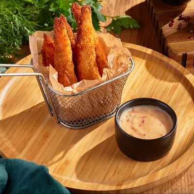 Тигровые креветки в панировке со сливочным чили-соусом в Liman по цене 940 ₽