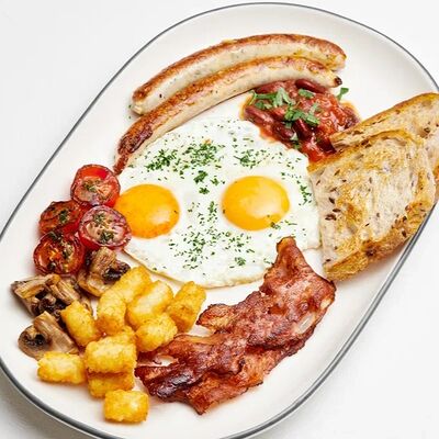 Английский завтрак в Benedict breakfast & lounge по цене 800 ₽