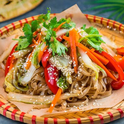 Удон с сезонными овощами и грибами в Bao по цене 289 ₽