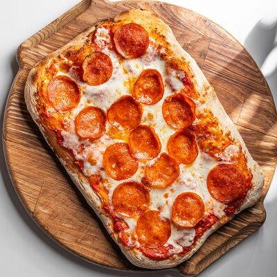 Пицца Пеперони в Густо & Пряно по цене 598 ₽