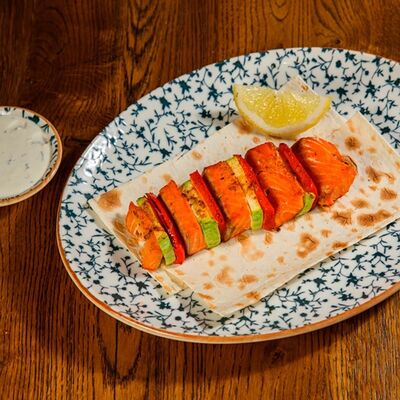 Шашлык из форели с овощами в Вах!Хинкали по цене 1310 ₽