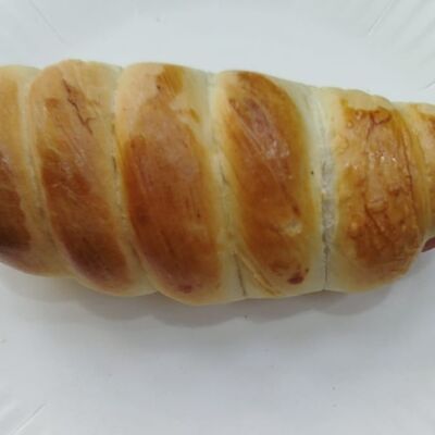 Сосиска в тесте в Пекарня на кузнецова по цене 129 ₽