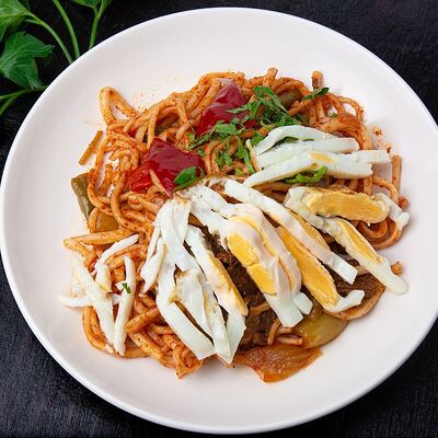 Жареный лагман в Нур по цене 594 ₽