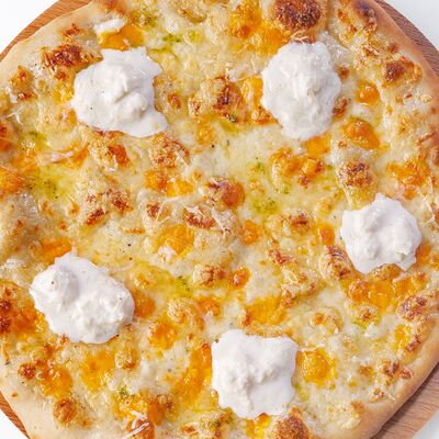 Пицца Сырнаяв NIKA PIZZA семейная пиццерия по цене 740 ₽