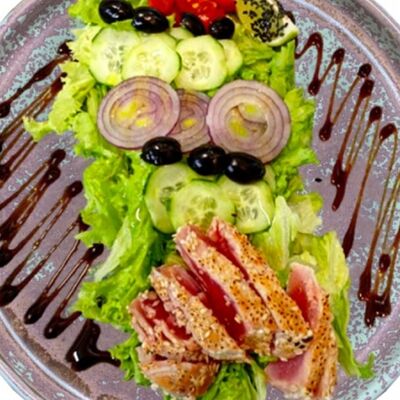 Теплый салат с тунцом в Суши-бар Тунец по цене 756 ₽