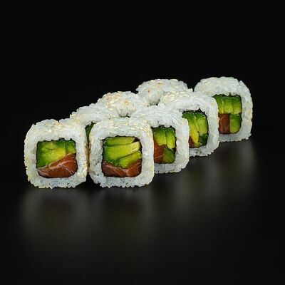 Классический ролл с лососем и авокадо в Sushi Studio по цене 389 ₽