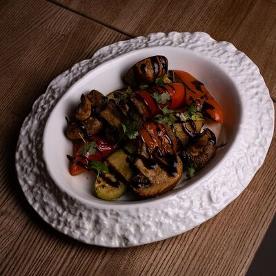 Запеченные овощи 150гр в Polla Vina по цене 445 ₽