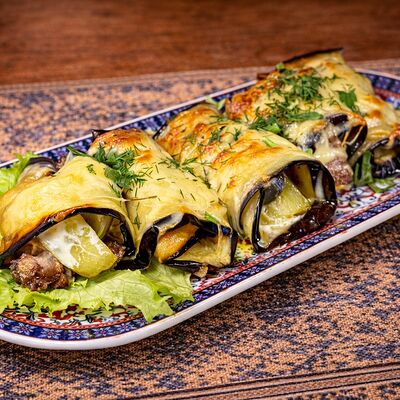 Рулетики из баклажанов с языком, огурчиками маринованными в Тминъ по цене 530 ₽