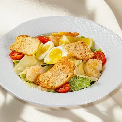 Цезарь-шмезарь с креветкой и хрустящими чипсами в Мамино по цене 730 ₽