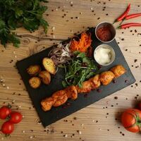 Шашлык из филе куриной грудки в Red Mangal