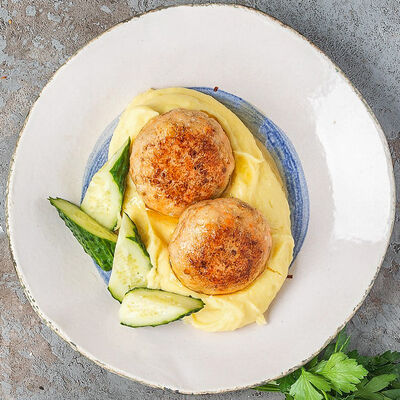 Рыбные котлеты с пюре в Двор Помидор по цене 570