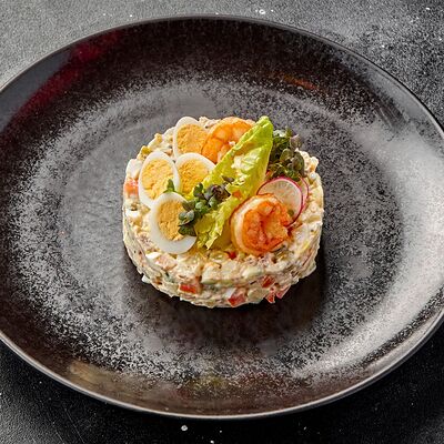 Салат Оливье по рецепту 1886 года в Британника Север по цене 545 ₽