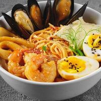 Корейский рамен с морепродуктами в Сайко