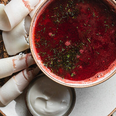 Борщ с говядиной и краюшками с салом в Банщики по цене 740 ₽