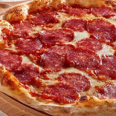 Пицца Салями 26 см в Pizzarella36 по цене 860 ₽