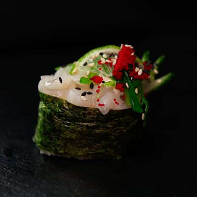 Гункан с гребешком в Атлантида по цене 350 ₽