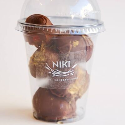 Клубника в шоколаде в Niki лавка сладостей по цене 655 ₽
