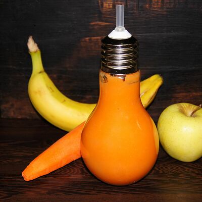 Яблочно-банановый фреш с морковью в Шашлыки & Пироги по цене 270 ₽