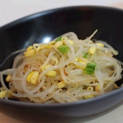 Салат из ростков сои в Корё по цене 430 ₽