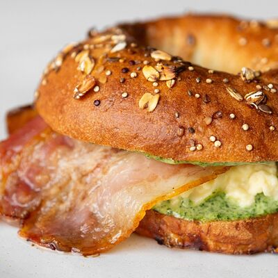 Симит со скрэмблом и беконом в MR. CUP по цене 540 ₽