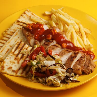 Бизнес-ланч Курица в Pizza Baron по цене 379 ₽