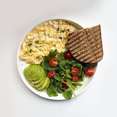 Сет с авокадо в Coffee Dream по цене 640 ₽