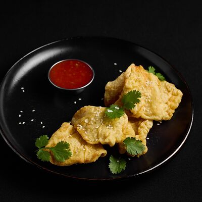 Куриное филе в темпуре в тайском стиле в Level kitchenbar по цене 540 ₽