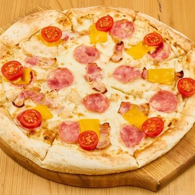 Пицца Деревенскаяв 4 сыра по цене 980 ₽