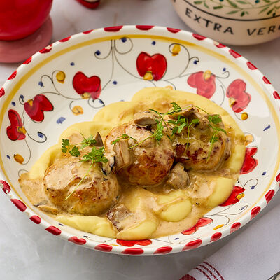 Котлеты из курицы и цукини с домашним картофельным пюре в Osteria Dolce по цене 650 ₽