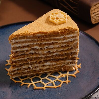 Медовик в Ойкумена по цене 545 ₽