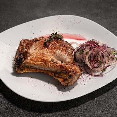 Свиная корейка на углях в Ручеек по цене 800 ₽