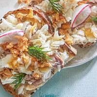 Брускетта с подкопченной треской в Черетто море