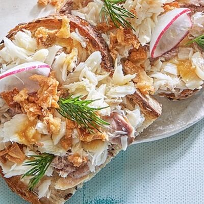 Брускетта с подкопченной треской в Черетто море по цене 490 ₽