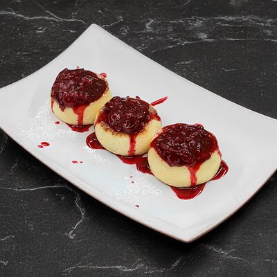 Сырники с вишней в Brauny по цене 360 ₽