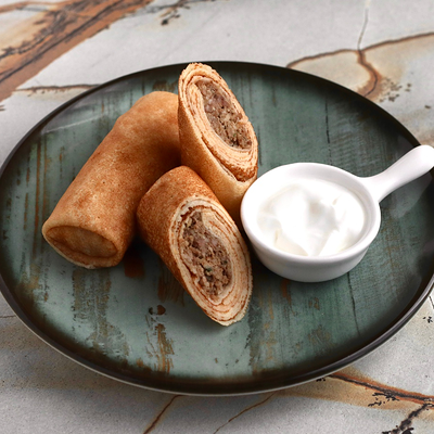 Блинчики с мясом и сметаной в Елки Холл по цене 149 ₽