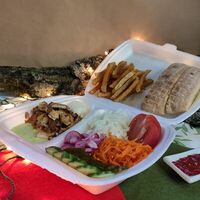 Тарелка с куриным мясом в Грильная 31