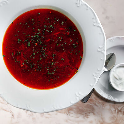 Борщ с уткой и домашней сметаной в Плакучая Ива по цене 650 ₽