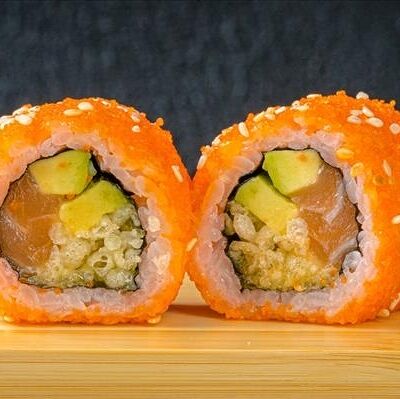 Хрустящий ролл из лосося в Yellowfin by Bluefin по цене 950 ₽