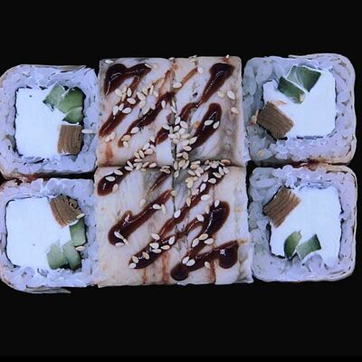 Ролл Канада в Суши Панда по цене 679 ₽