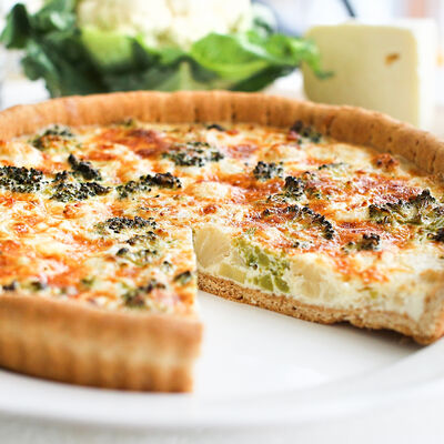 Пирог с цветной капустой и брокколи в Вот Такие Пироги по цене 710 ₽