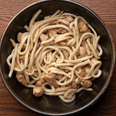 Пшеничная лапша с курицей в Тяньгоу по цене 460 ₽