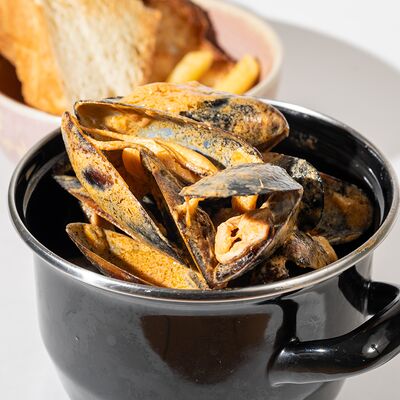 Мидии в соусе том ям в Spicy no spicy по цене 890 ₽