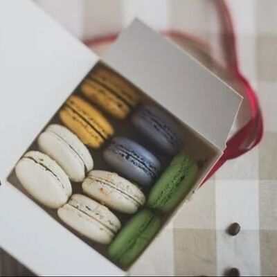 Коробочка макаронс 10 шт. в Mariage по цене 1400 ₽