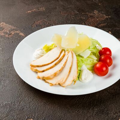 Салат Цезарь с курицей в Магбургер №035 по цене 199 ₽