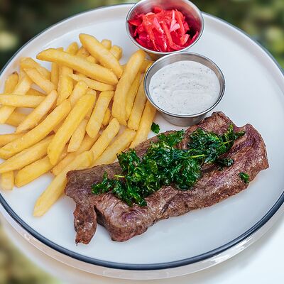 Стейк из говядины с перечным соусомв APOLLO по цене 1199 ₽