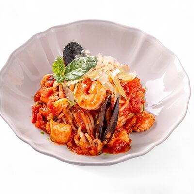 Спагетти Арабьята с морепродуктами в Ginza по цене 7950 ₸